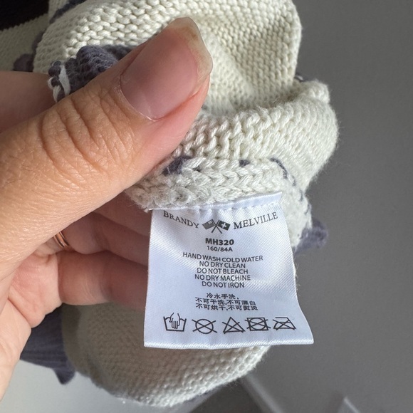 Brandy Melville Navy and White Striped Crewneck knit Sweater - Picture 2 of 6